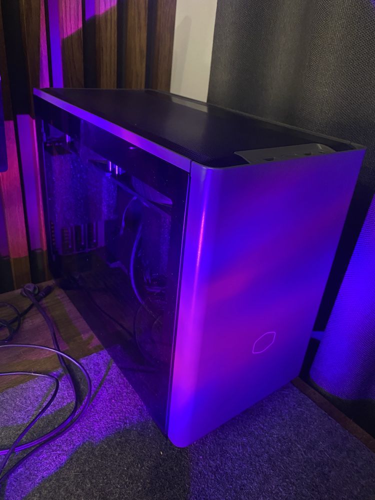 Корпус ПК Cooler Master MasterBox NR200P MAX Mini-ITX 850W та водянка