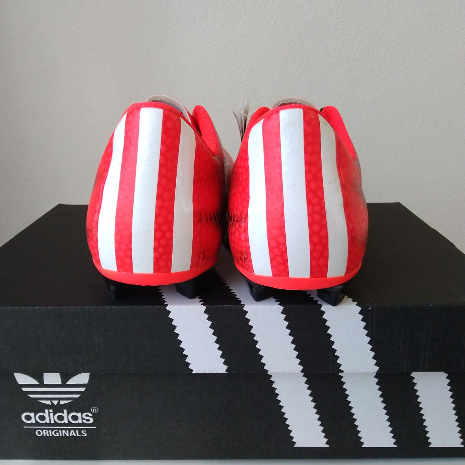 Бутси 45-46 Adidas F5 Solar Red. Originals. копочки кроссовки