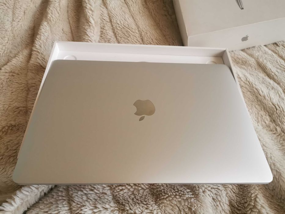 laptop MacBook Air m1 jak nowy