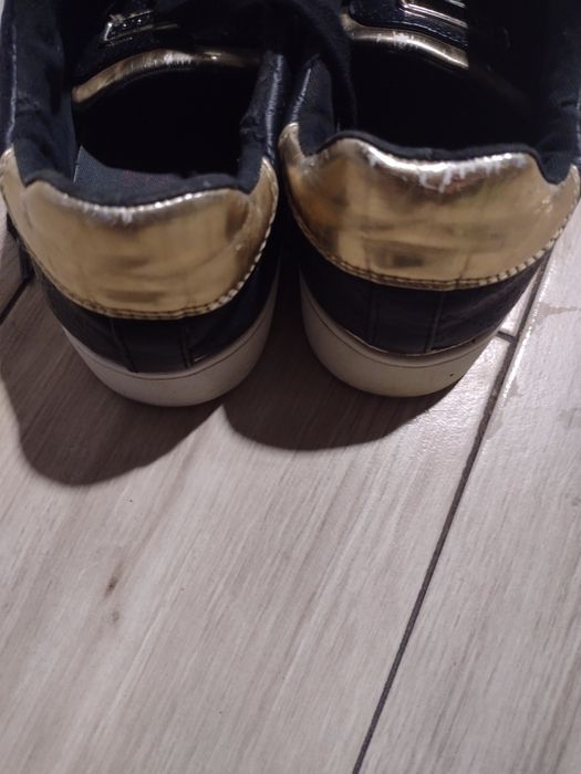 Buty Guess w bardzo dobrym stanie