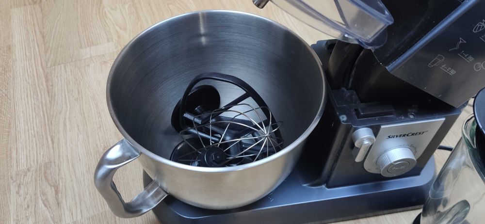 Robot planetarny z Lidl SKMP 1300 Rezerwacja