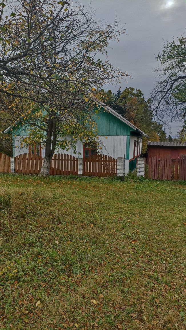 Будинок у селі середній Майдан
