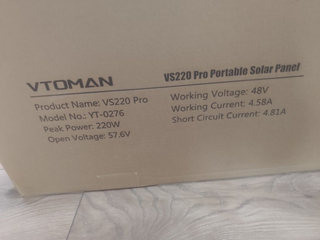 Przenośna elektrownia. Vtoman 2200v plus dodatkową bateria plus panel.