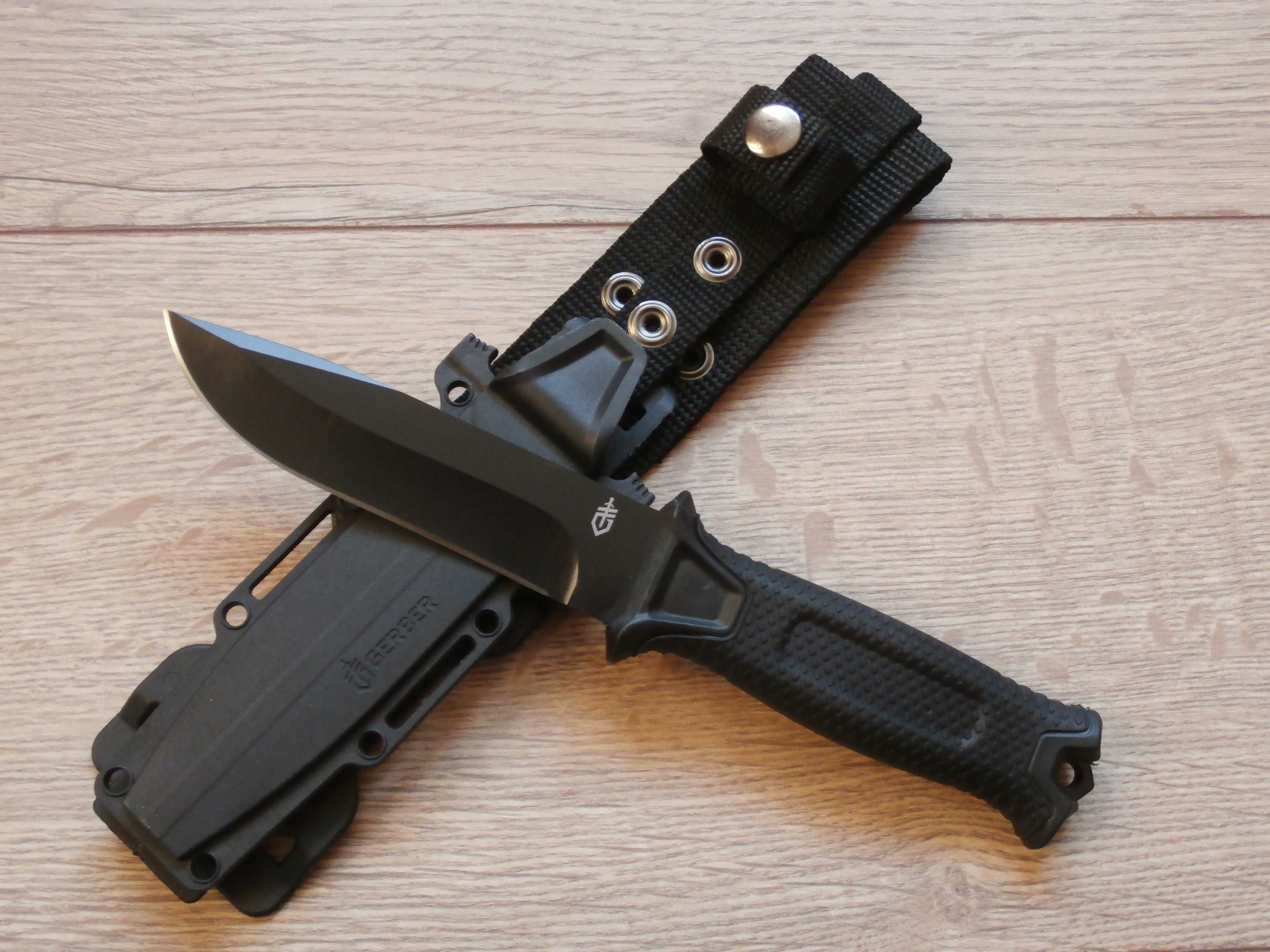 Тактичний мисливський ніж Gerber Strongarm Fixed Black 24.8см+ножни