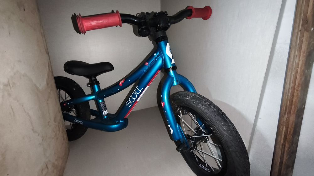 Bicicleta de equilíbrio scott criança