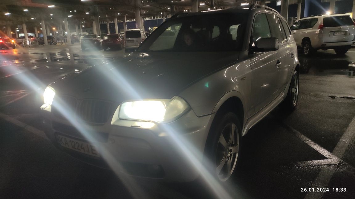 Продам BMW X3 E83