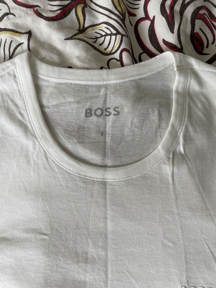Nowy biały t-shirt męski Boss rozm S