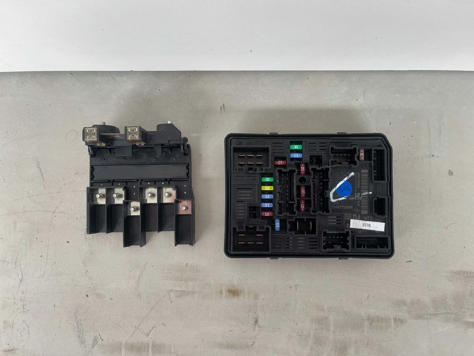 Renault Megane V E-Tech Skrzynka Bezpieczników Moduł Komfortu