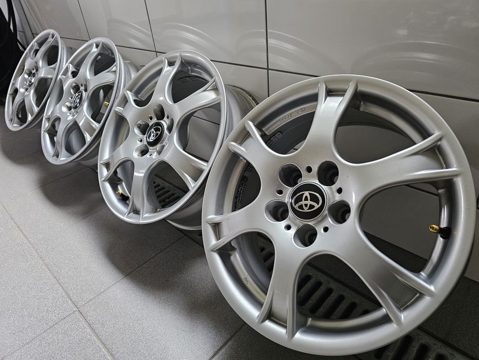 Alufelgi 16 5x114,3 Toyota Auris Corolla Verso Avensis Rav4 Suzuki