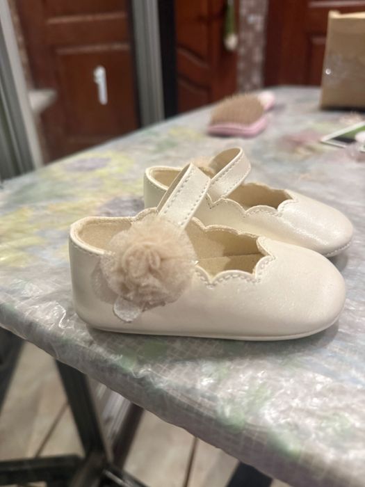 Пінетки на дівчинку