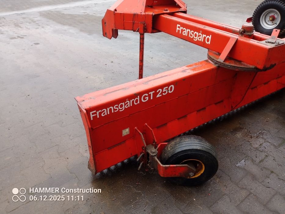 Równiarka pług na tuz do traktora niwelator obrotowy do śniegu