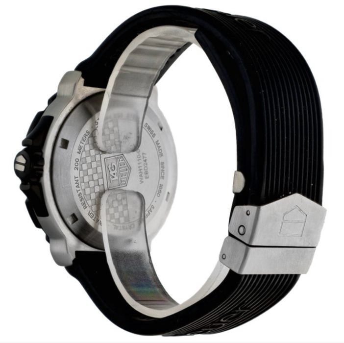 Relógio de pulso TAG Heuer Formula 1 Quartz WAH1110-O para homens.