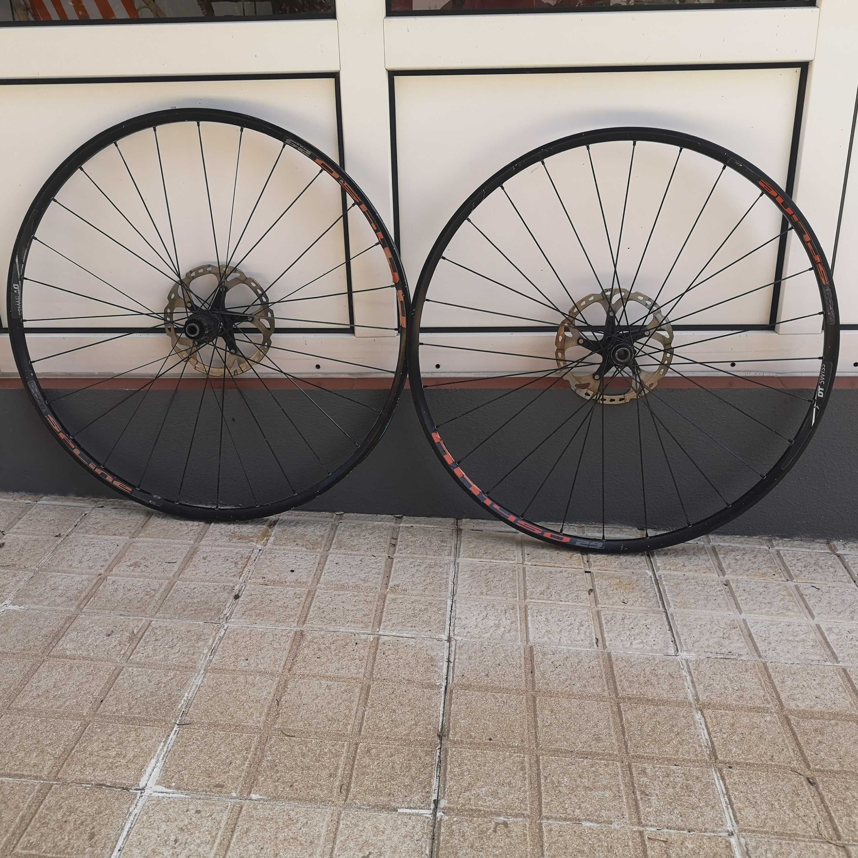 DT Swiss SPLINE XR 1450 - Roda 29"