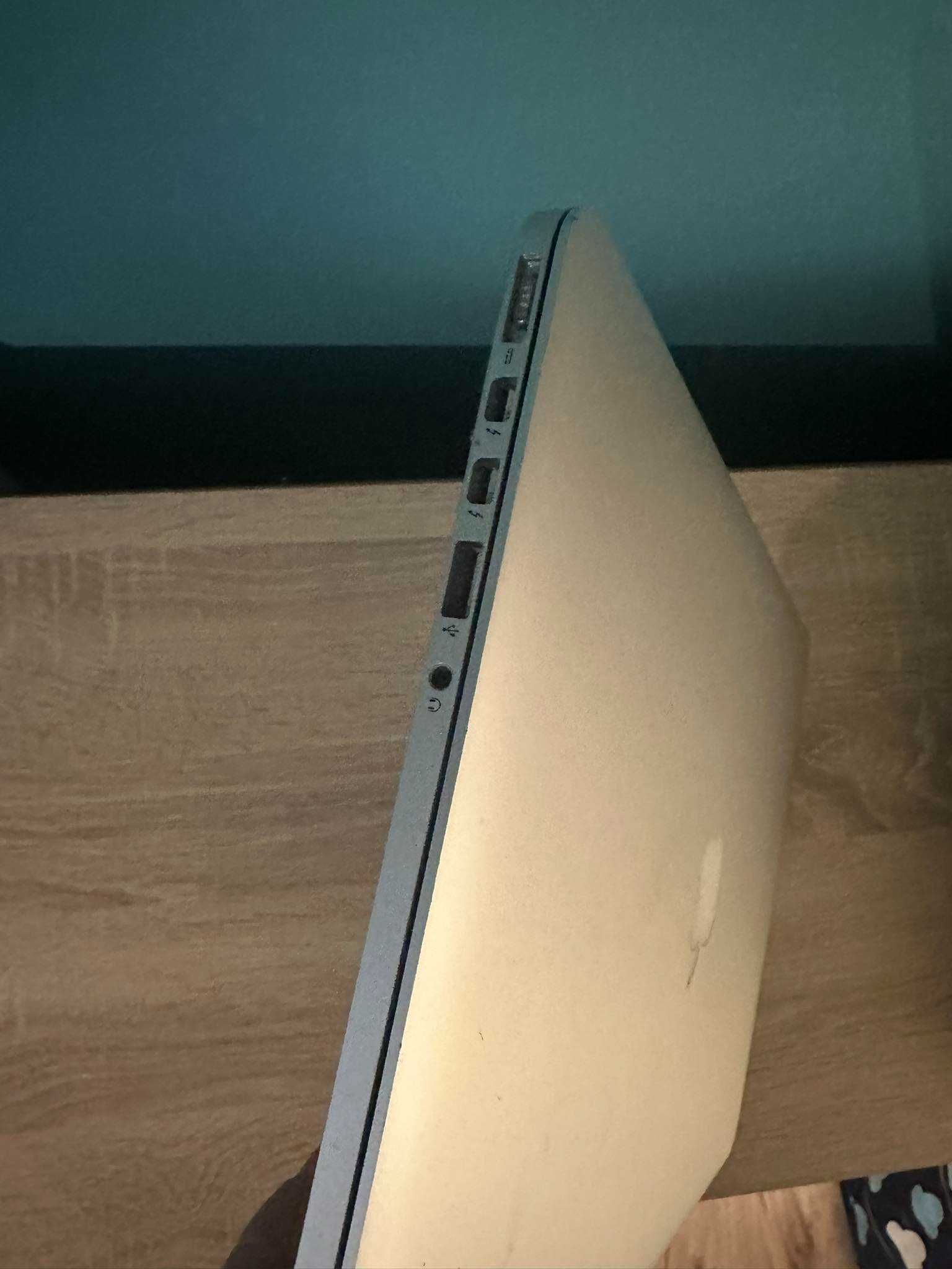 MacBook Pro Mid 2015 15 cali