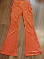 Spodnie dzwony Bershka r.M