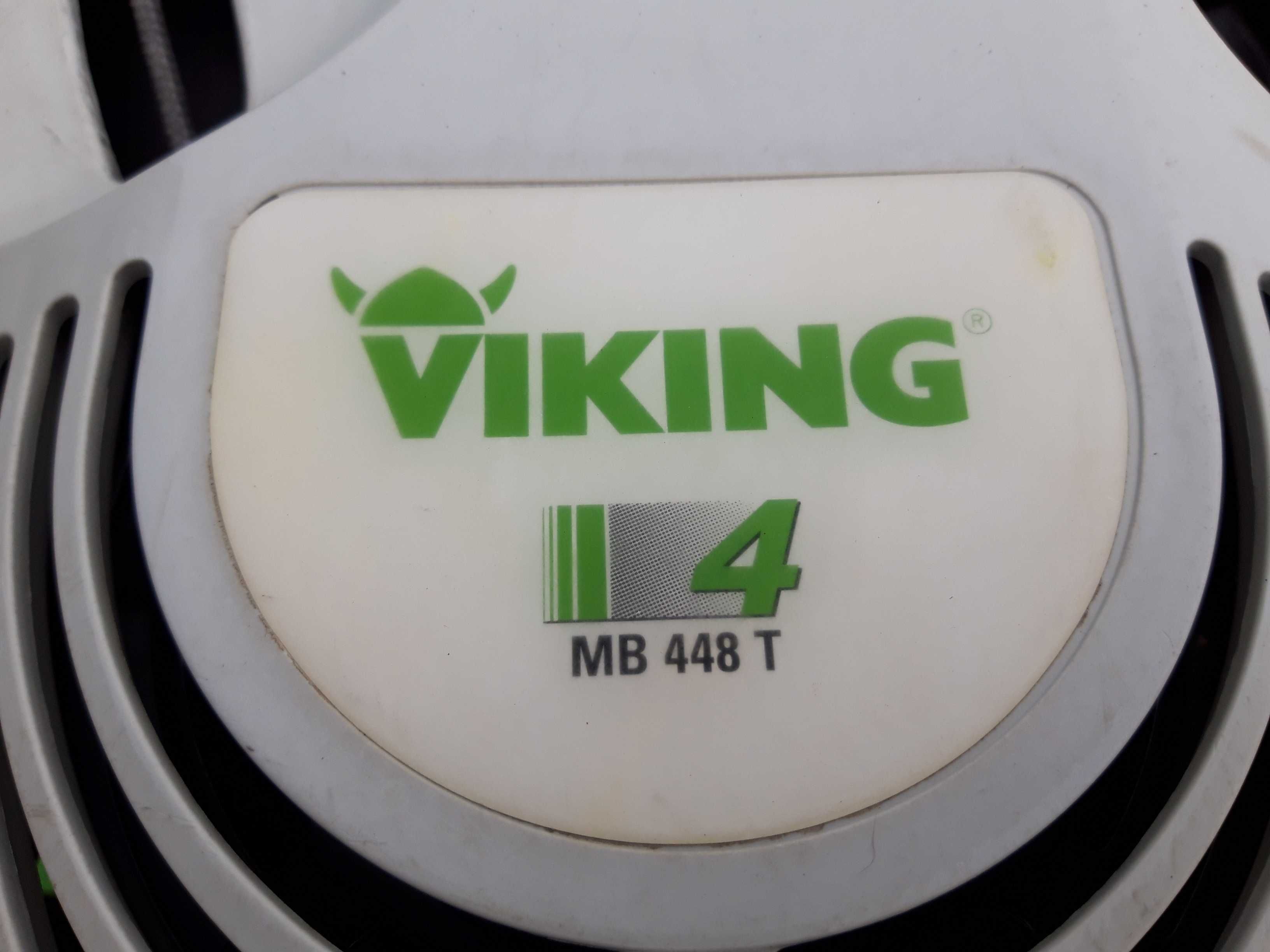 Kosiarka spalinowa  z napędem Viking MB 448T