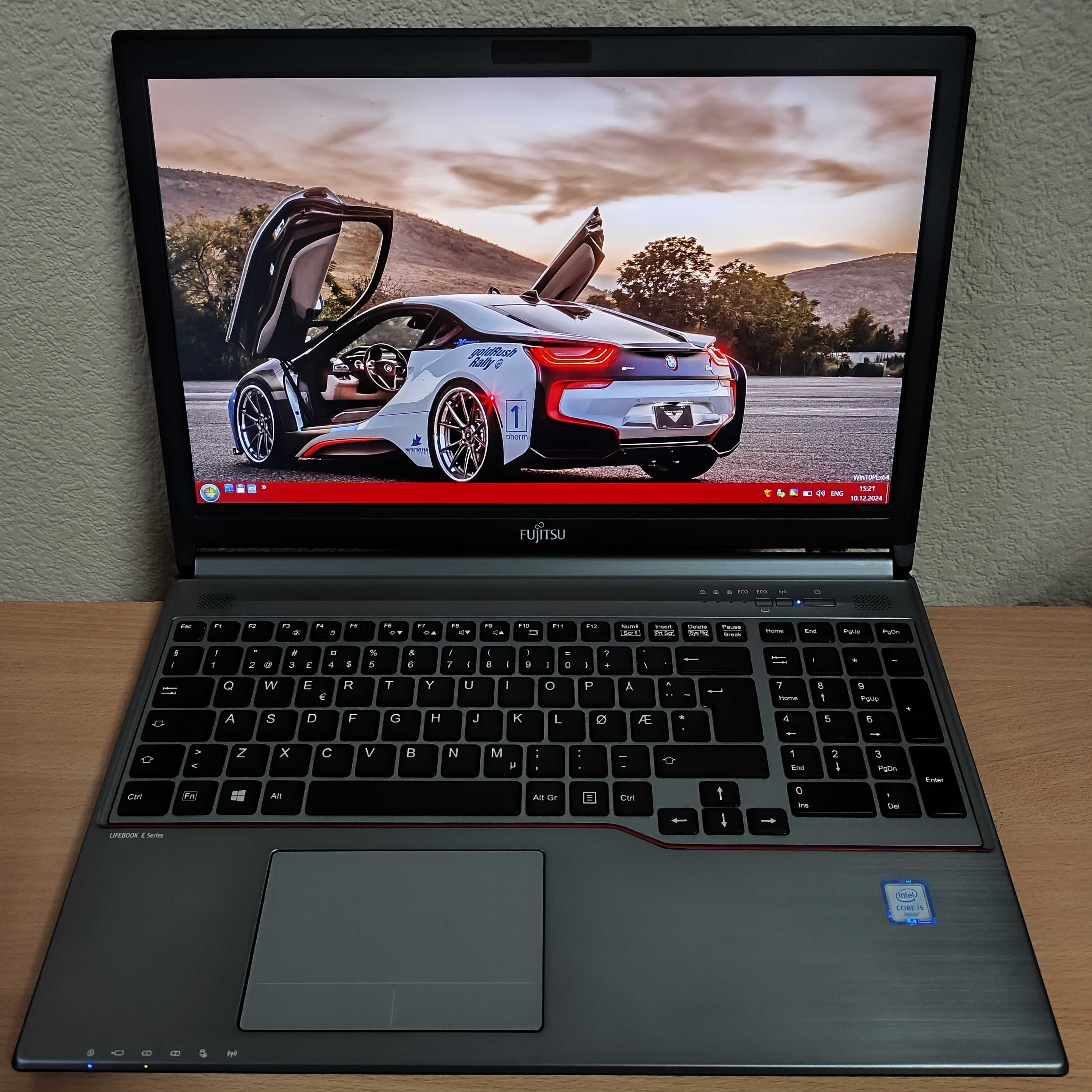 Ноутбук Fujitsu E756 15.6 FullHD/IPS i5 6300U/8Gb DDR4/256SSD/HD520