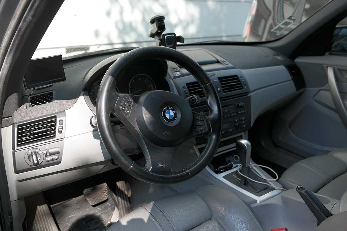 Jipe BMW X3 3.0 cinza