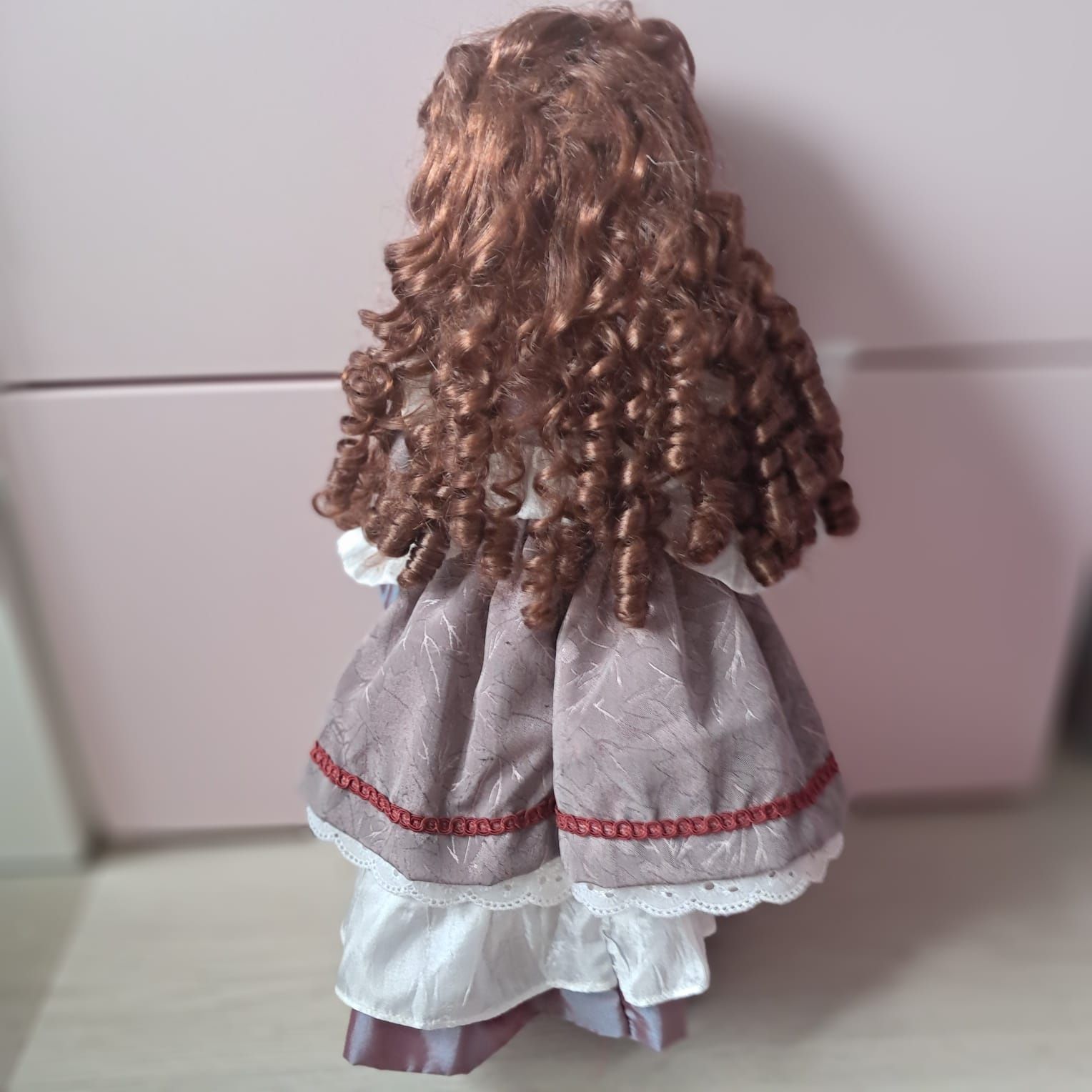 Lalka porcelanowa