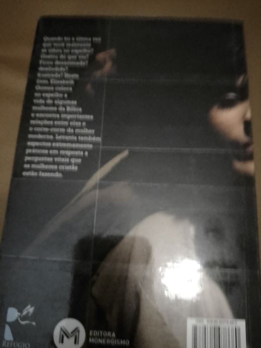 Mulheres no espelho-Elizabeth Gomes-1e-Moner15E-Mala tiracolo7EDesde2E