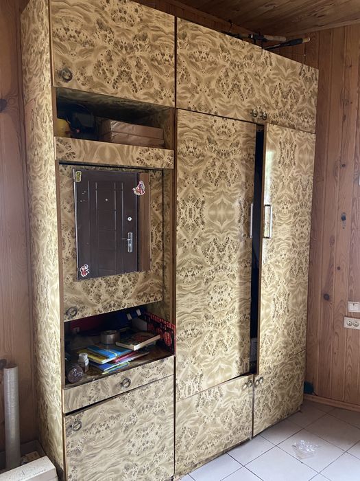 Большой шкаф в прихожую