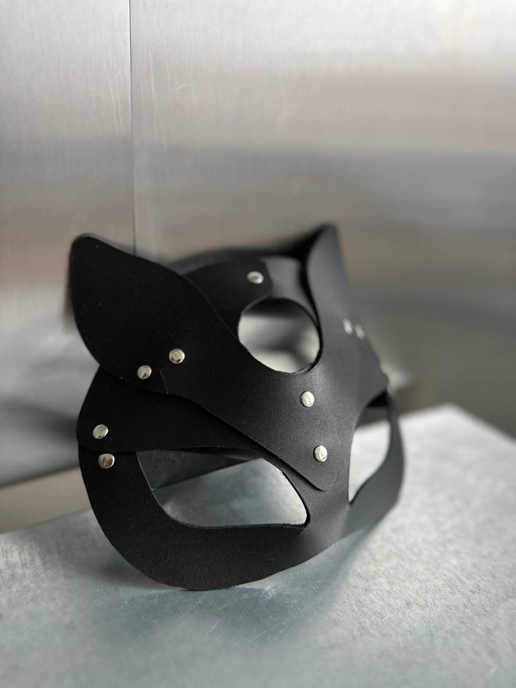 Еротична маска «Кішка» шкіряна для рольових ігор
