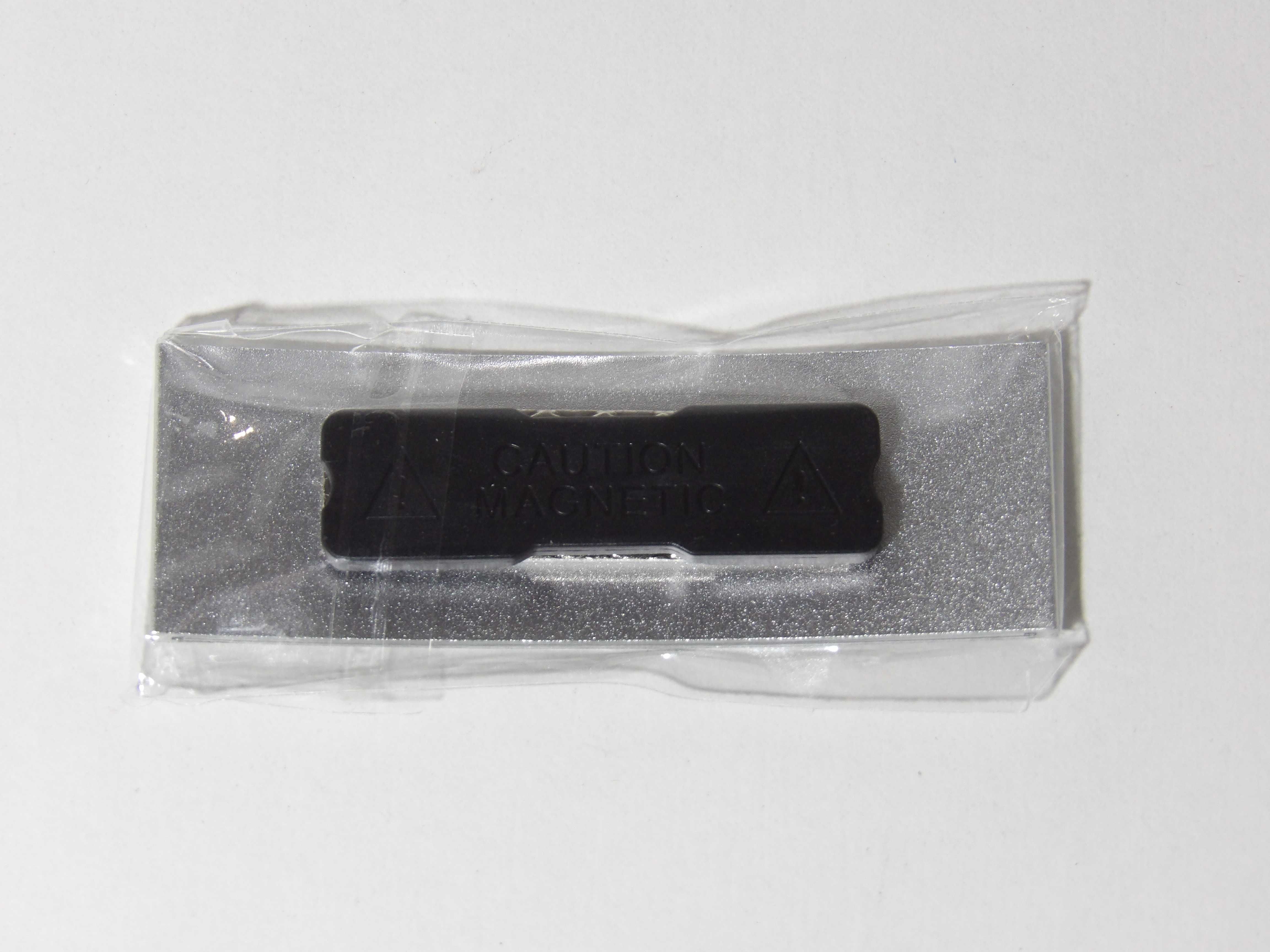 Identyfikator imienny na ubrania na magnes 10 sztuk 2,5x7,5 mm R3