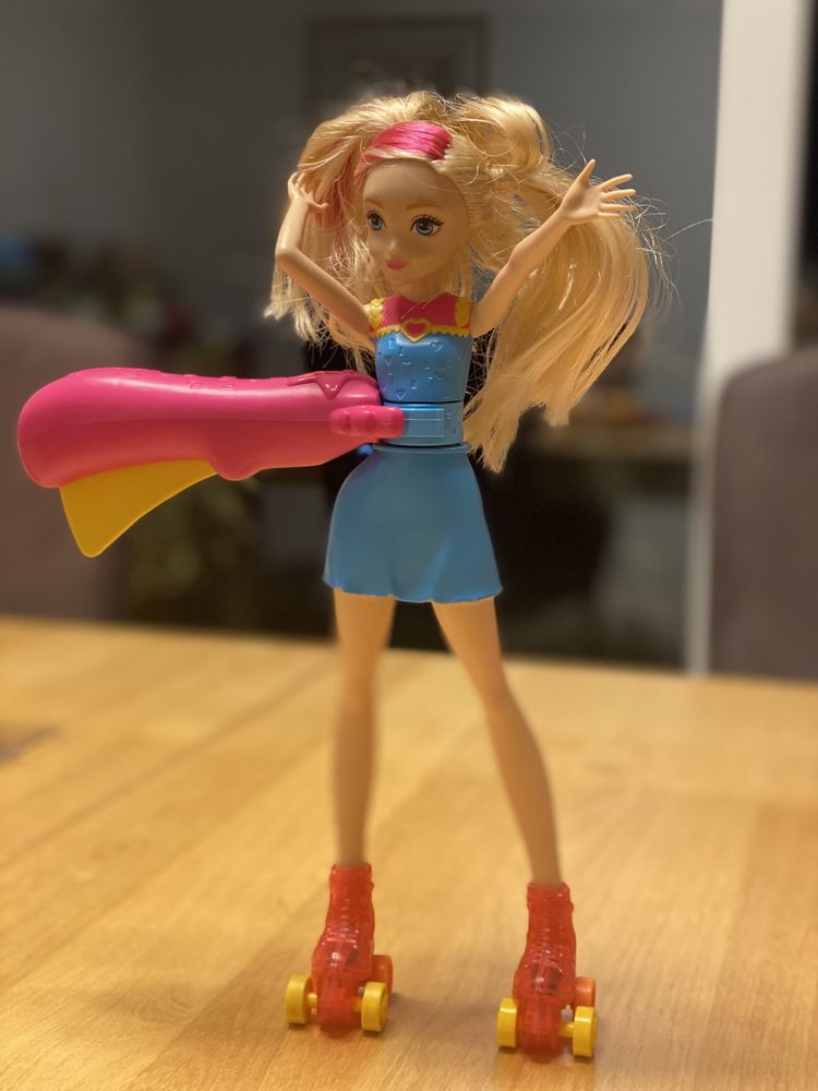 Barbie на роликовых коньках