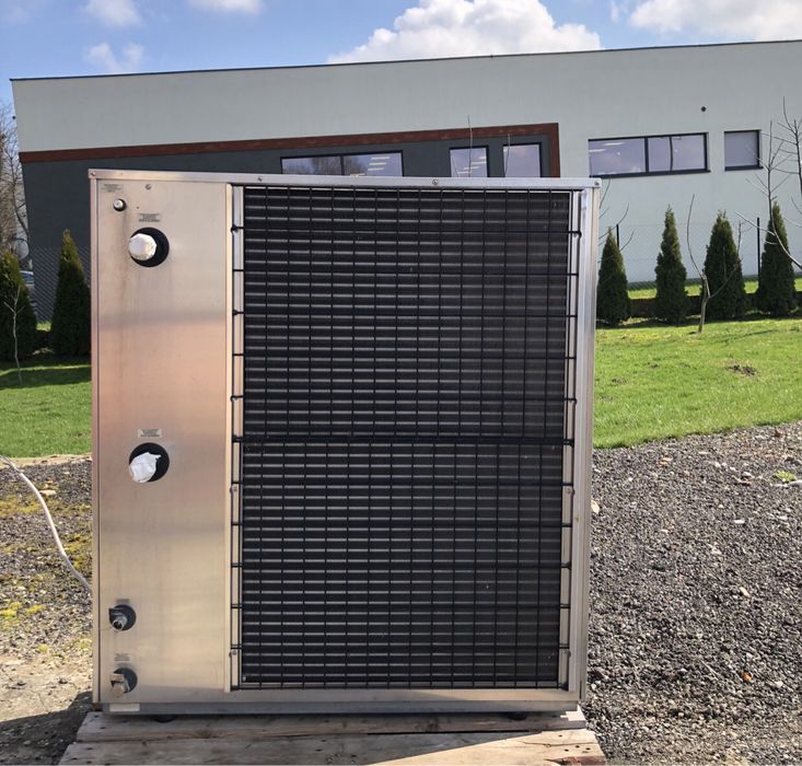 Б/у чіллер-тепловий KTK 20 кВт. 2015 рік.