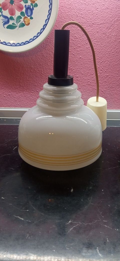 Lampy sufitowe z PRL-u