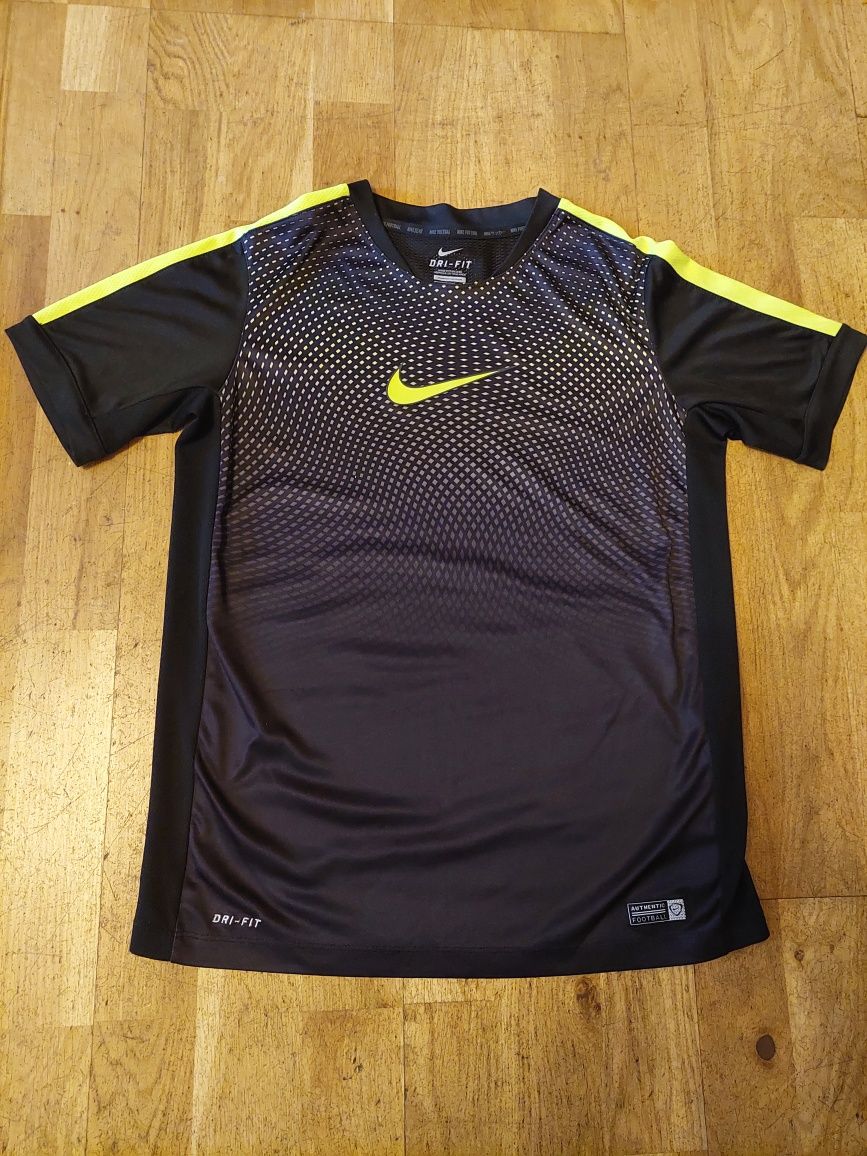 Nike dry fit футболка для занятий спортом