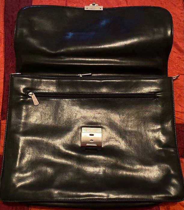 Mala Preta em Pele [Usada]