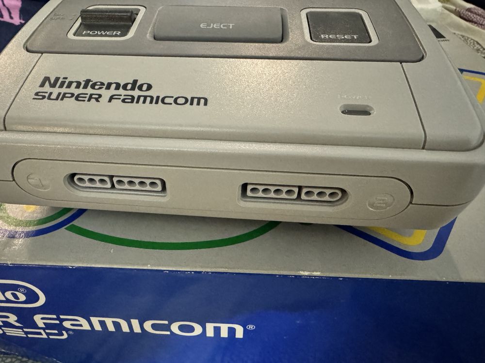 Super Nintendo Famicom