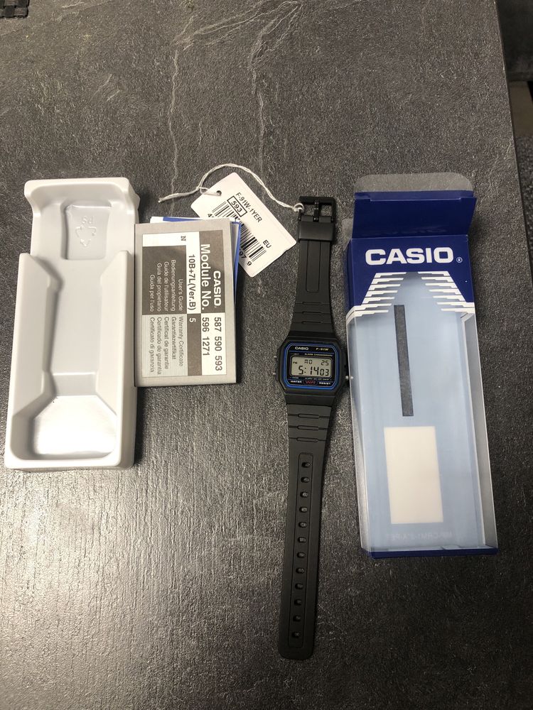 Годинник Casio