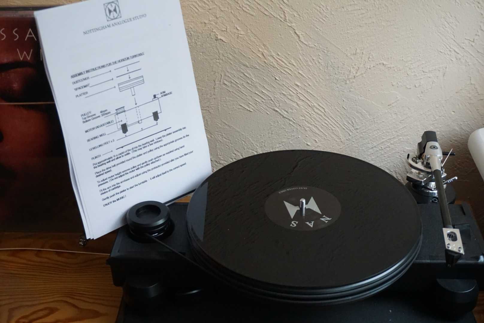 Gramofon audiofilski Nottingham Analoque model Horizon typ SE