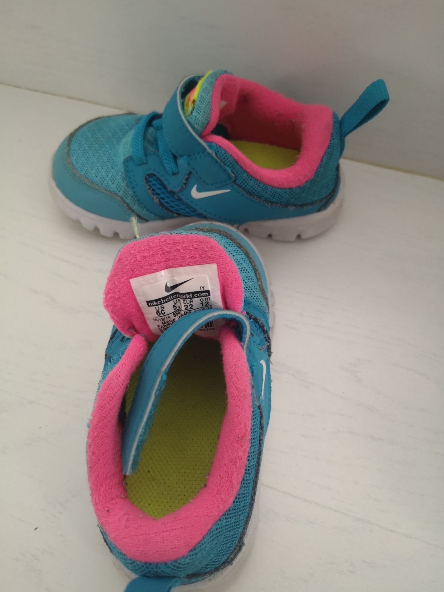 Sapatinhas menina Nike 5€