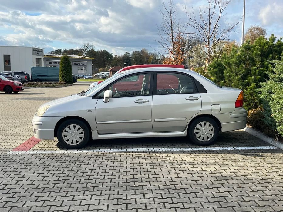 Suzuki Liana Krajowy