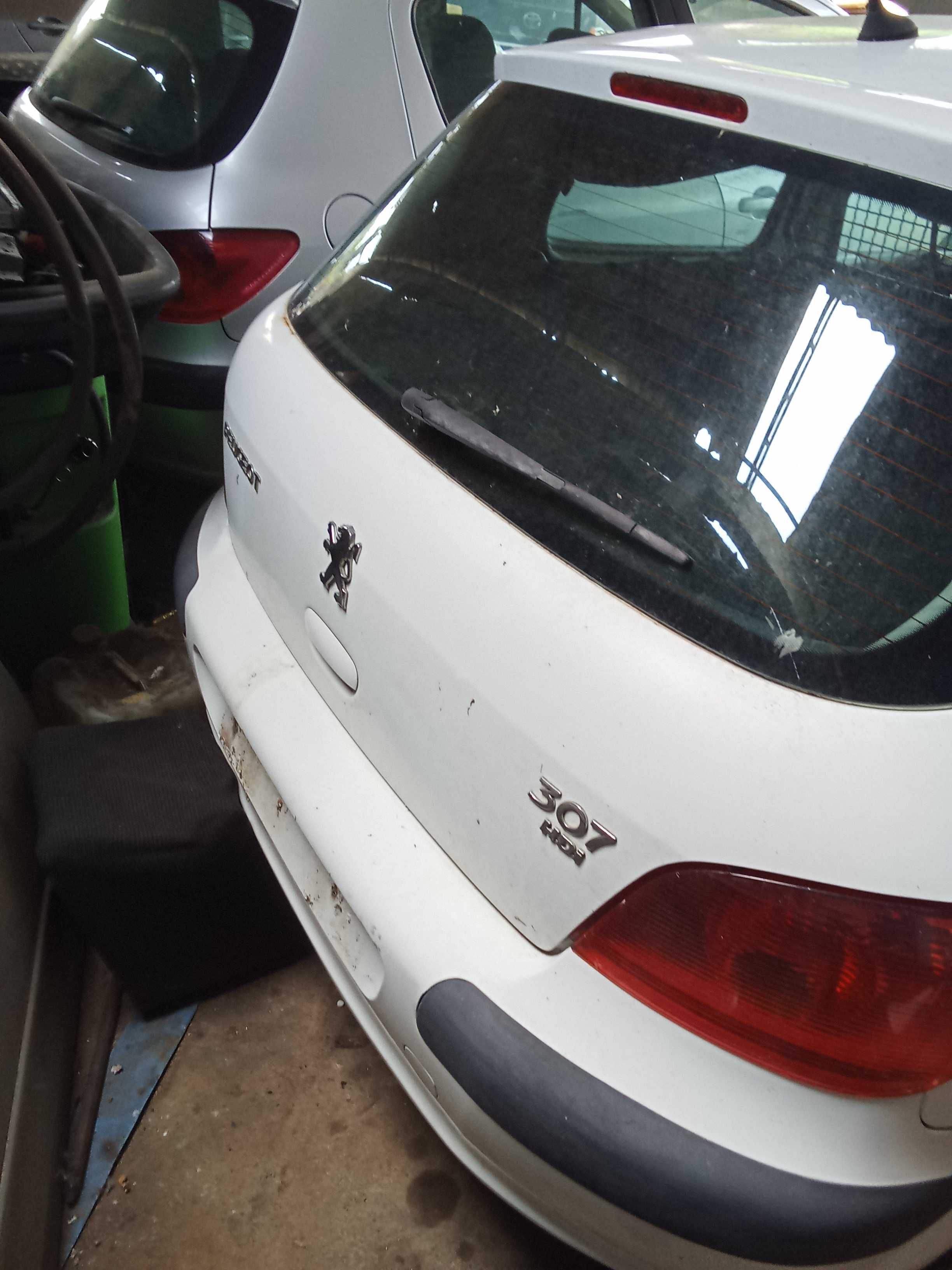 Peças Peugeot 307 de 2008.carro completo,só vendo as peças