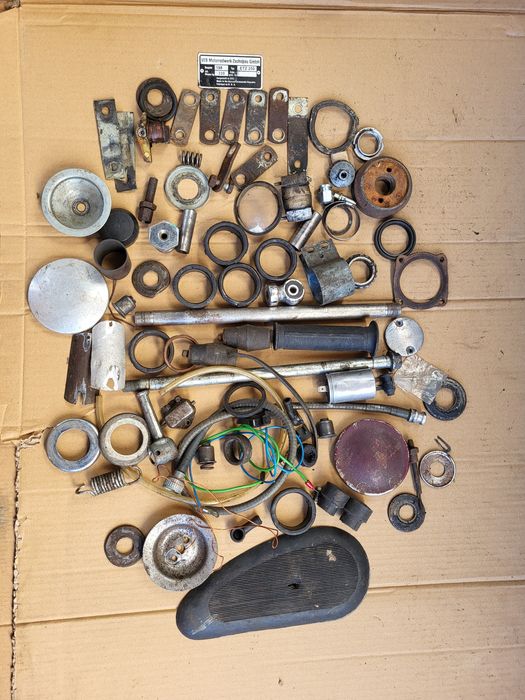 Pakiet części motocyklowych WSK 125 175 oś klakson pokrowiec Simson WF