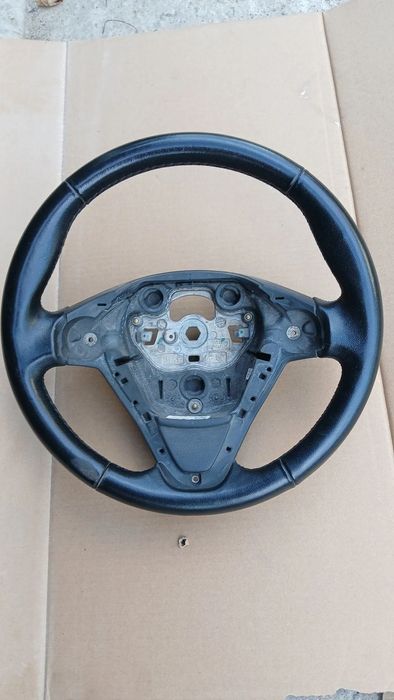 Ford Fiesta MK7 lift 2013- skóra
