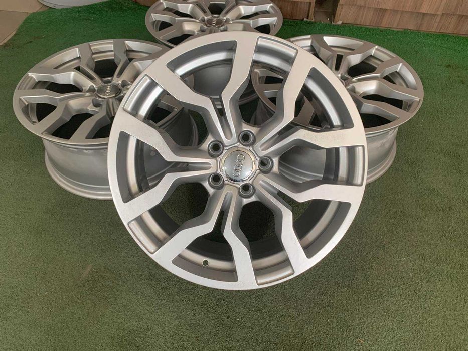 Диски Audi R18 5x112 J8 ET40 ЦО:66.6