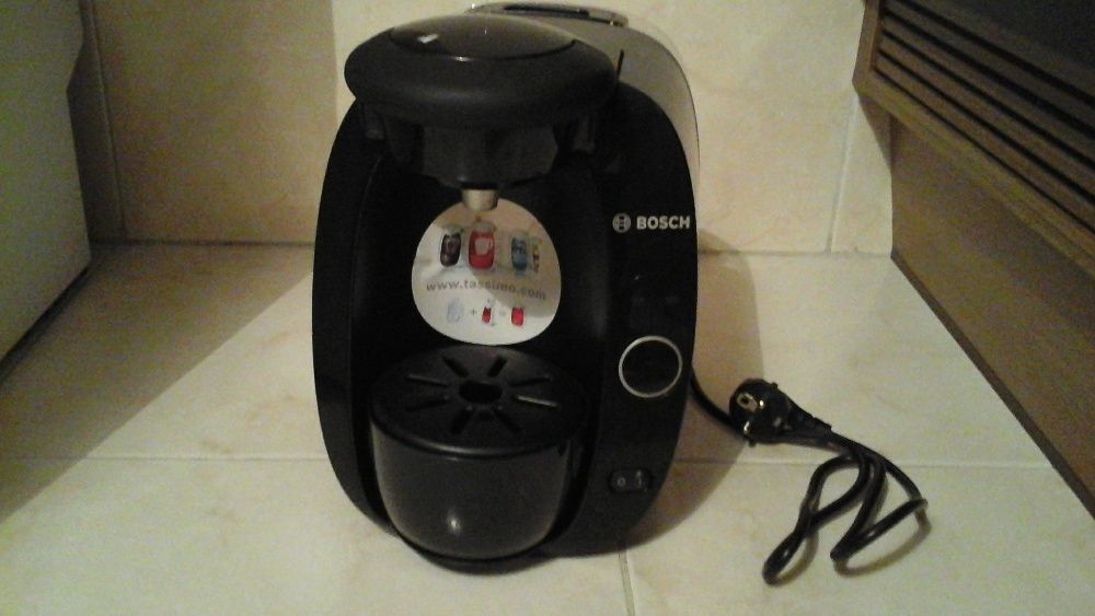 Maquina de café Tassimo impecável