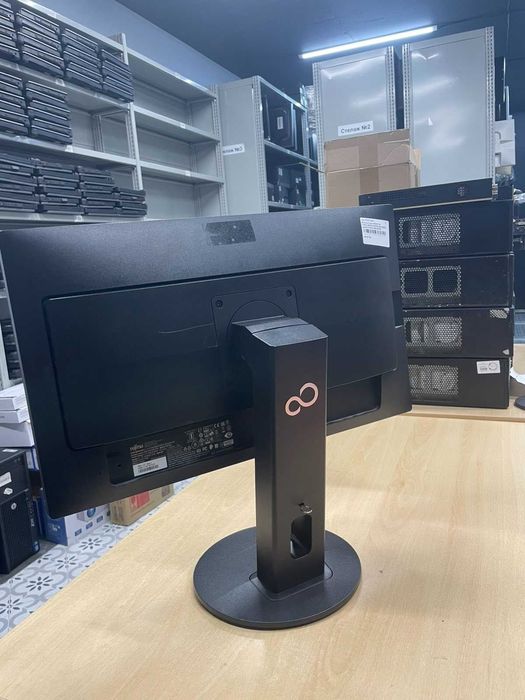 Fujitsu B24 8T 24 дюйми FullHD універсальний монітор є 30 шт