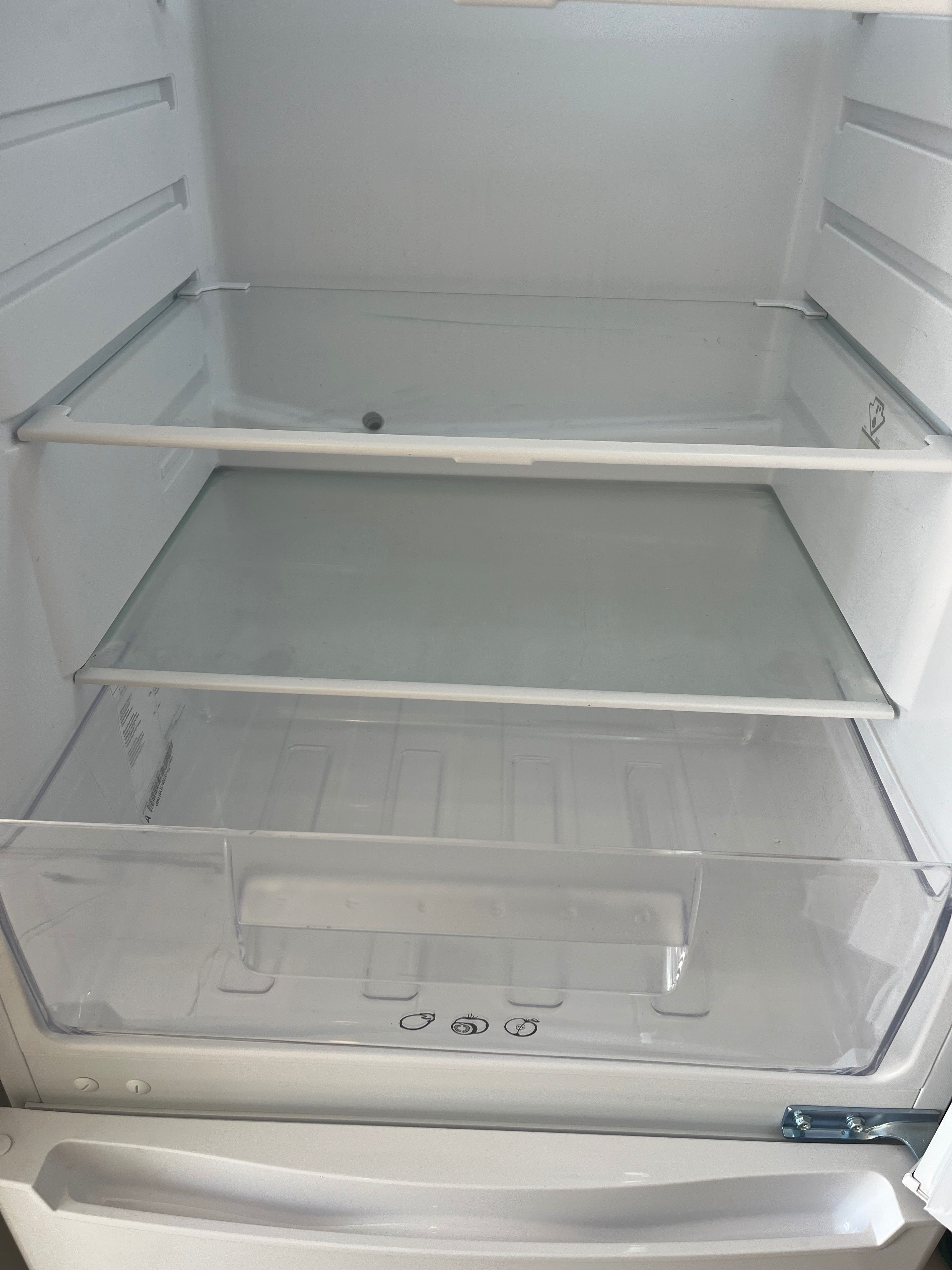 Frigorífico Candy em Ótimo Estado