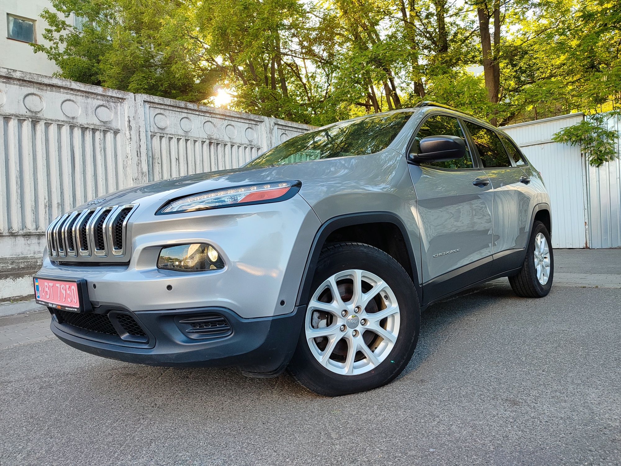 Sport Jeep Cherokee 2,4 бенз АВТОМАТ