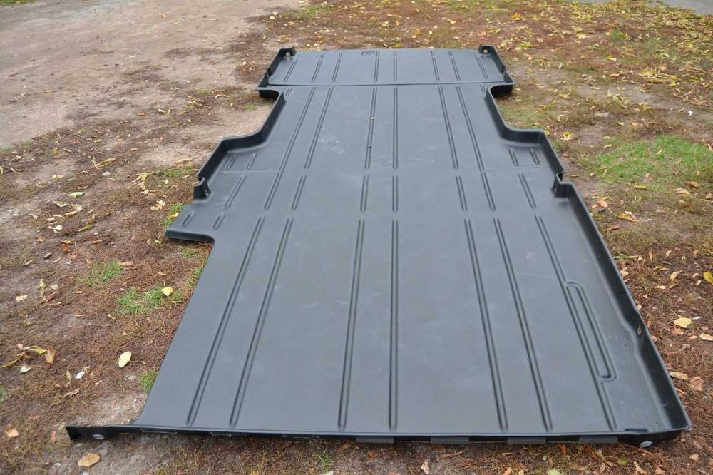 Ford Transit MK8 podłoga plastikowa L4H3  L3H3 L2H2