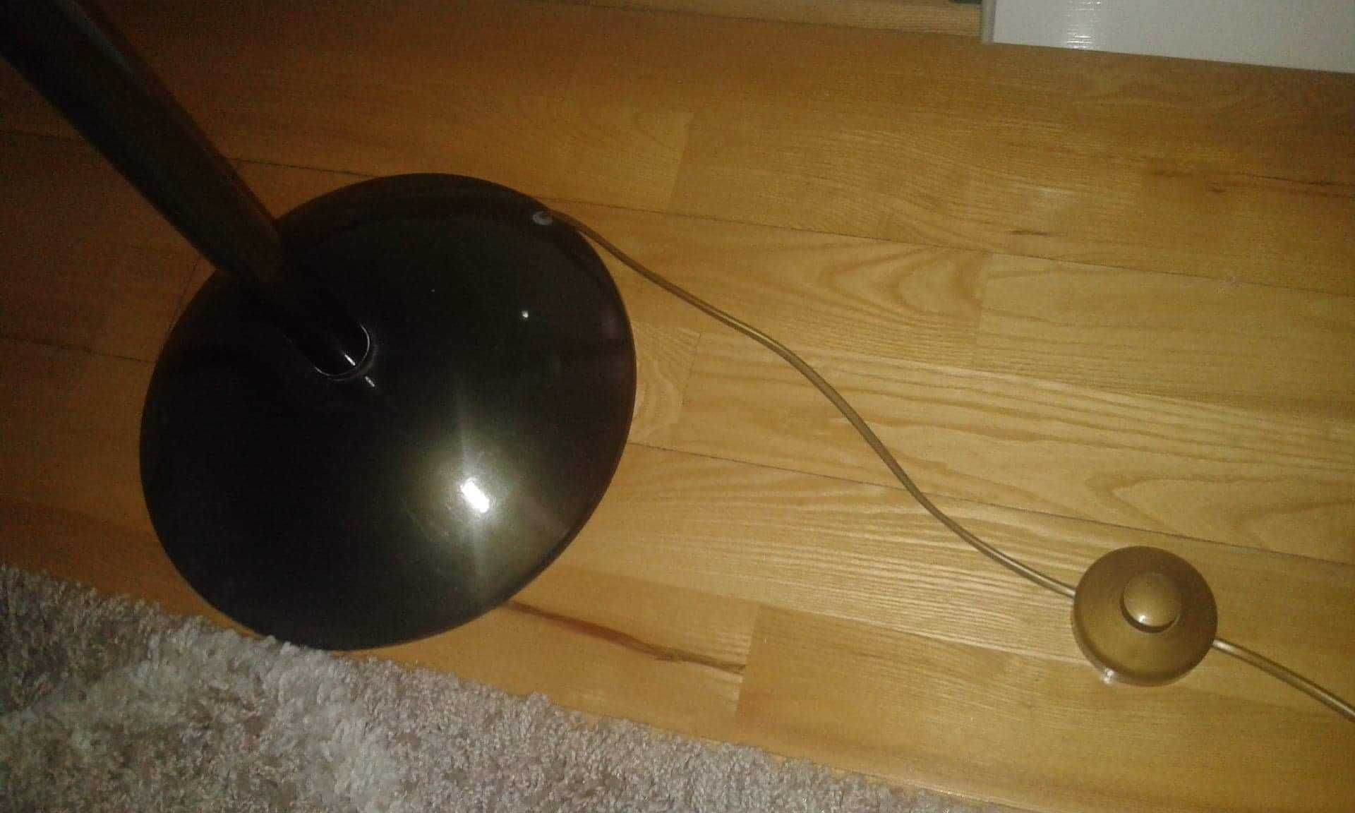 Lampa podlogowa metalowa