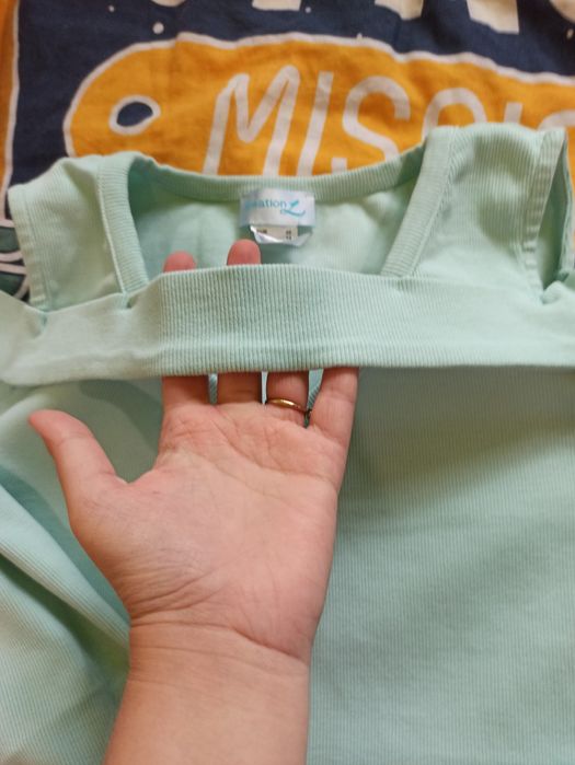 Bluzka damska z odkrytymi ramionami