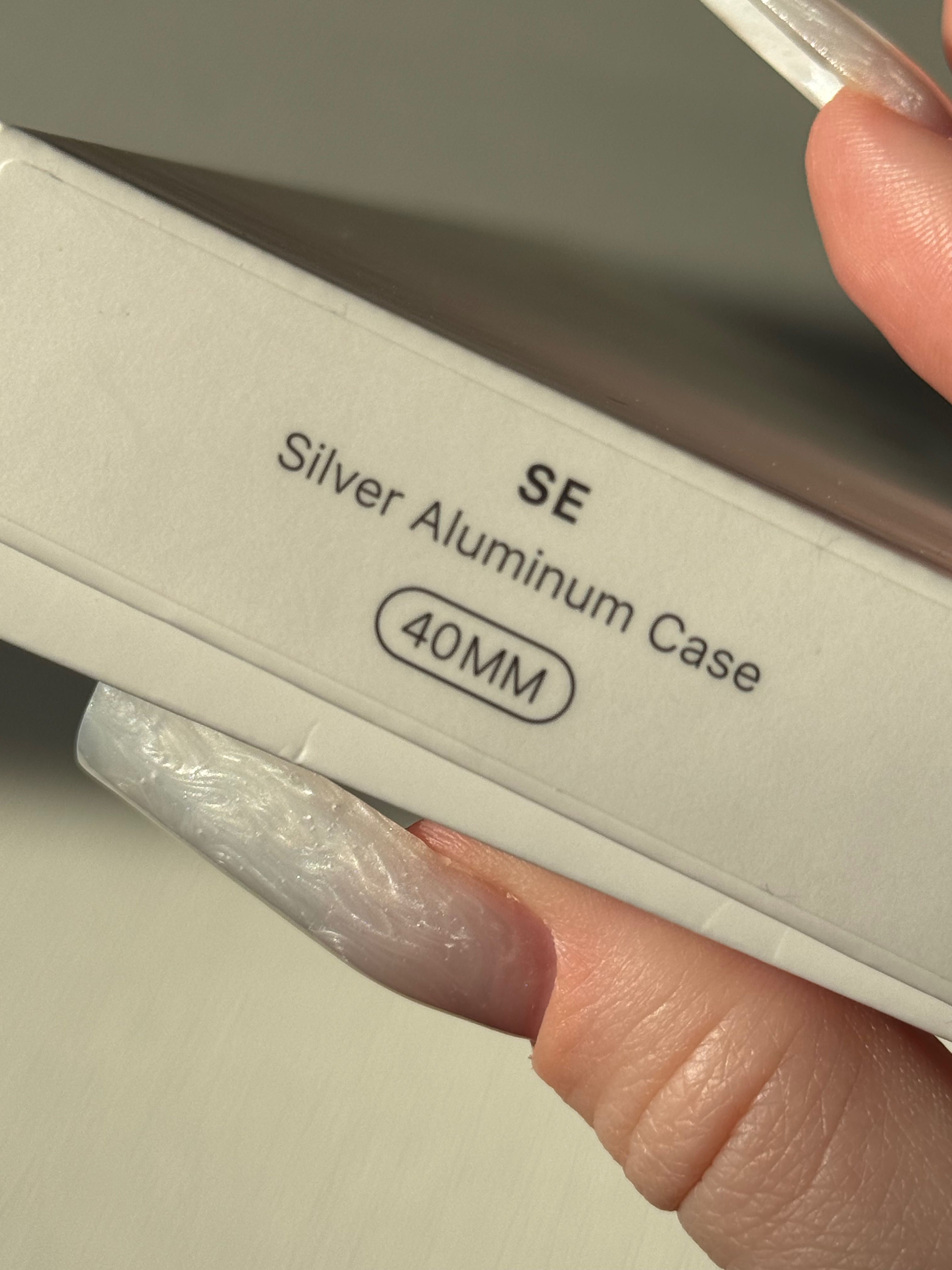 Смарт-годинник Apple Watch SE 40mm Silver Aluminum Case