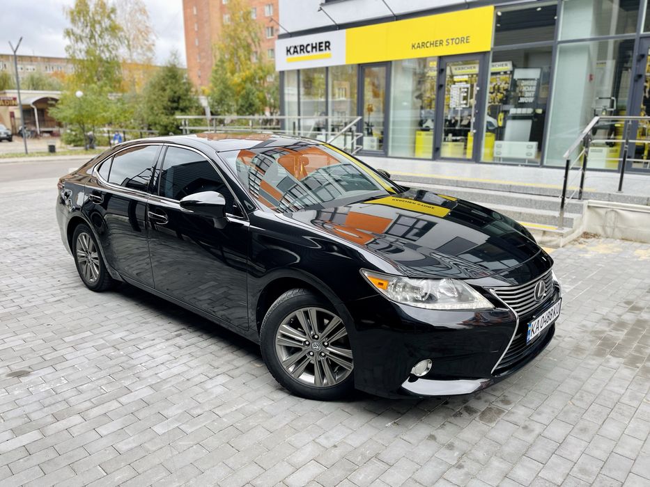 Лексус ес 350 2014 року